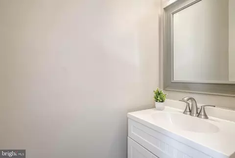526 14th St NE, Washington, DC 20002 photo 16