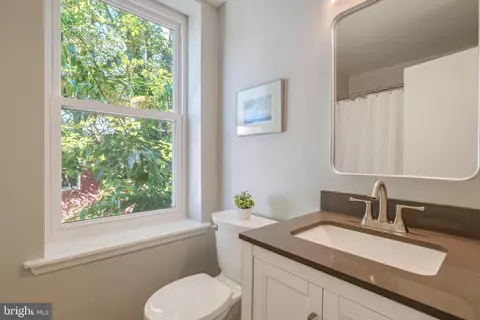 526 14th St NE, Washington, DC 20002 photo 23