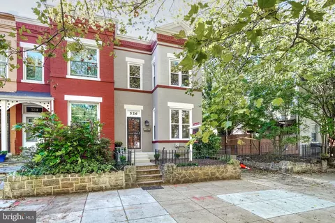 526 14th St NE, Washington, DC 20002