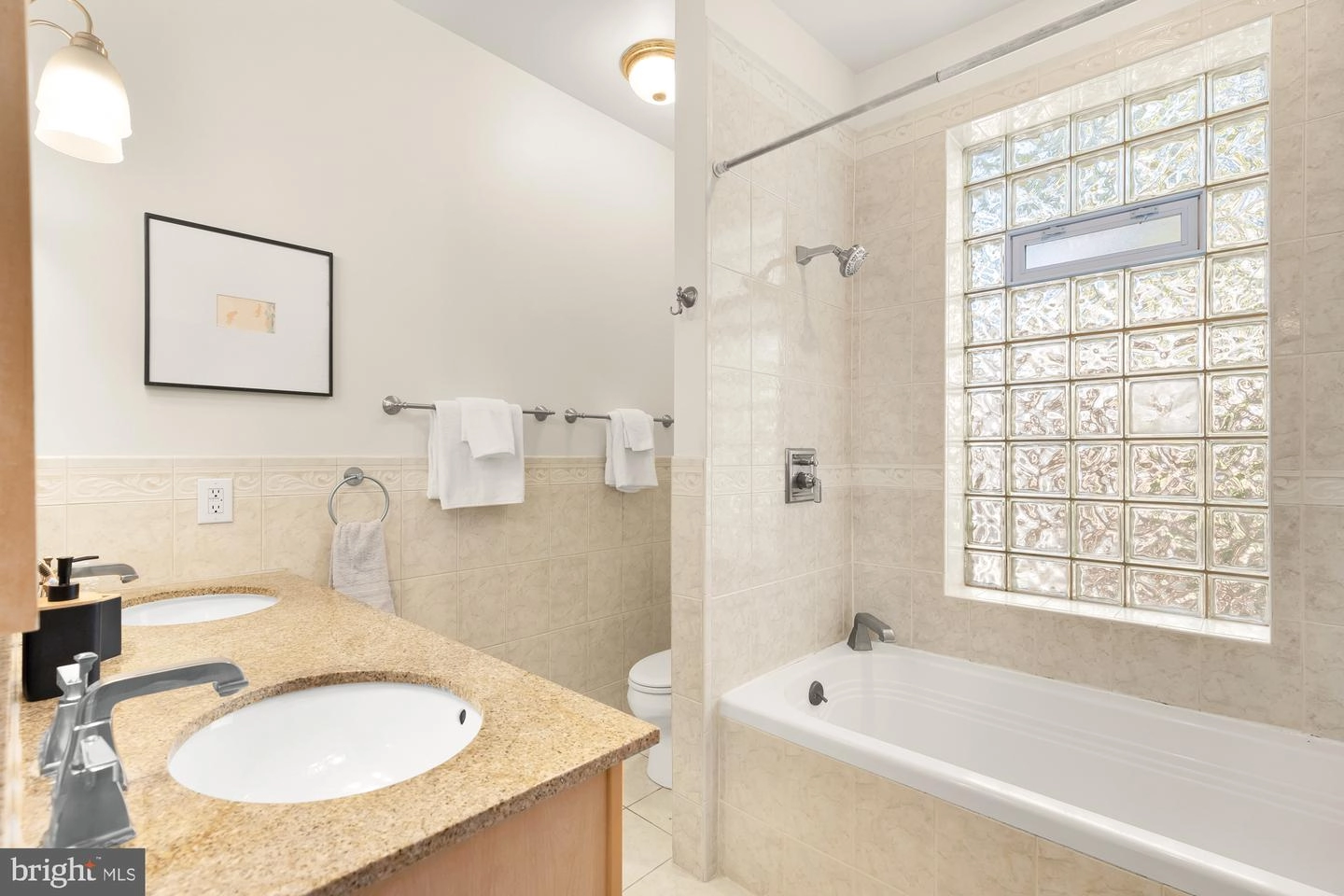 Bath - 1502 D St SE, Washington, DC 20003 photo 2 of 5