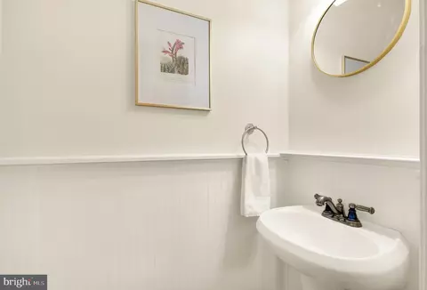 Bath - 1502 D St SE, Washington, DC 20003 photo 1 of 5