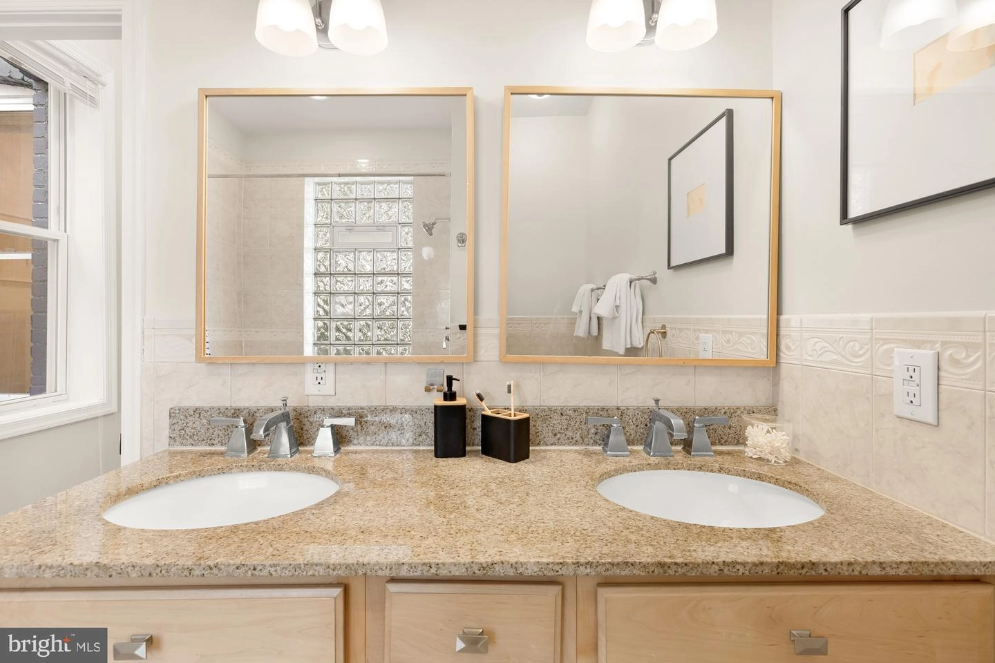 Bath - 1502 D St SE, Washington, DC 20003 photo 3 of 5