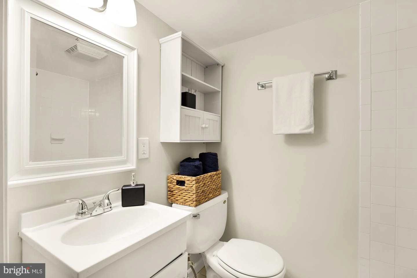 Bath - 1502 D St SE, Washington, DC 20003 photo 5 of 5