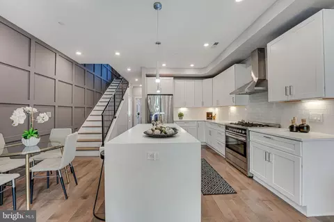 1609 Holbrook St NE #4, Washington, DC 20002