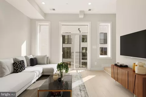 5507 7th NW #5, Washington, DC 20011