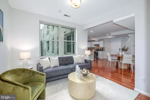 423 18th St NE #3, Washington, DC 20002