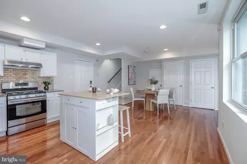 423 18th St NE #3, Washington, DC 20002 photo 6