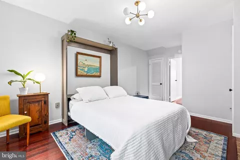 Bedroom - 550 7th St SE, Washington, DC 20003 photo 4 of 12