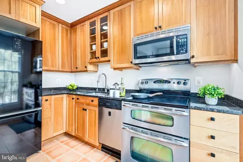 Kitchen - 550 7th St SE, Washington, DC 20003 photo 3 of 3
