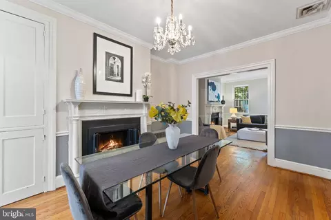 Dining - 108 4th St NE, Washington, DC 20002 photo 3 of 5