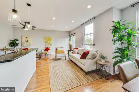343 Cedar St NW #310, Washington, DC 20012