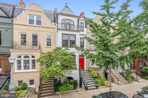 2020 Hillyer Pl NW, Washington, DC 20009