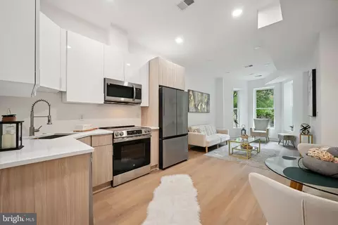 1440 Harvard St NW #3, Washington, DC 20009