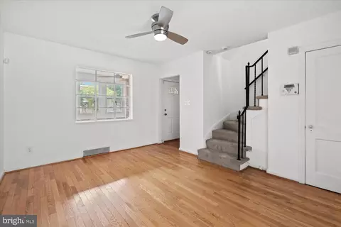 Living - 413 36th St NE, Washington, DC 20019 photo 5 of 5