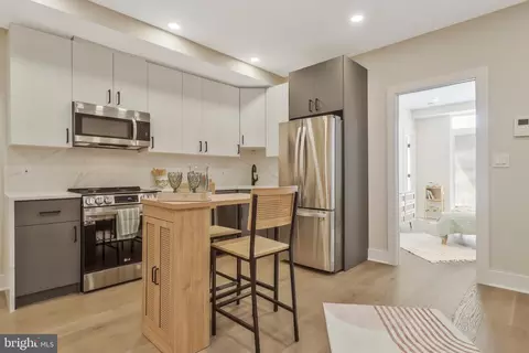 1004 18th St NE #4, Washington, DC 20002 photo 4