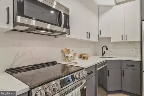 1004 18th St NE #4, Washington, DC 20002 photo 5