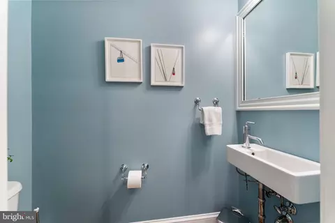 626 4th St NE, Washington, DC 20002 photo 14