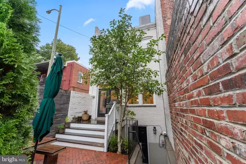 626 4th St NE, Washington, DC 20002 photo 34