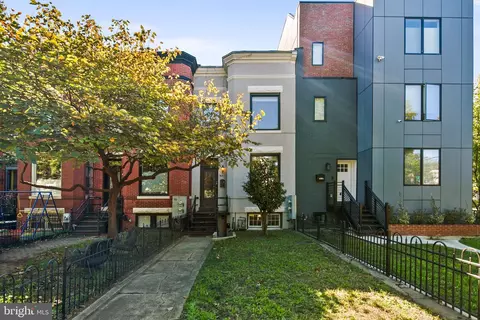 403 K St NE, Washington, DC 20002 photo 2