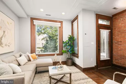 403 K St NE, Washington, DC 20002 photo 6