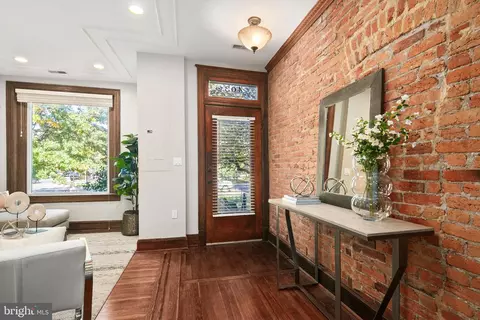 403 K St NE, Washington, DC 20002 photo 4