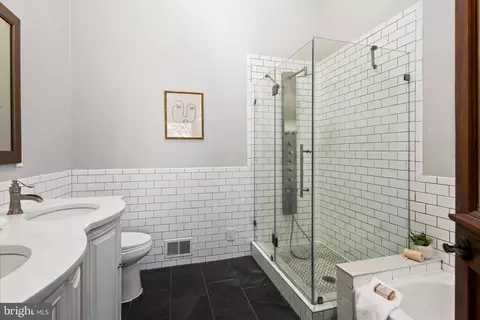 403 K St NE, Washington, DC 20002 photo 23