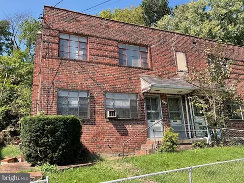 4765 S Capitol Ter SW, Washington, DC 20032