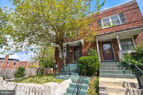 1110 46th Pl SE, Washington, DC 20019 photo 3