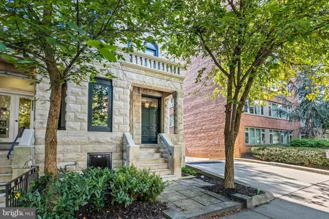1748 Q St NW, Washington, DC 20009