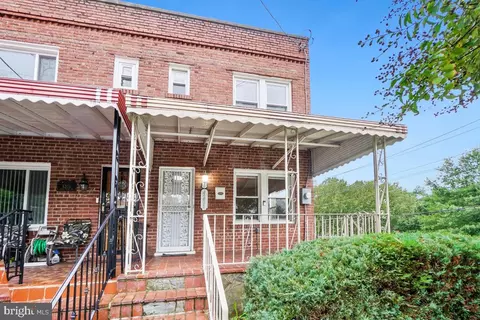 4201 Gault Pl NE, Washington, DC 20019