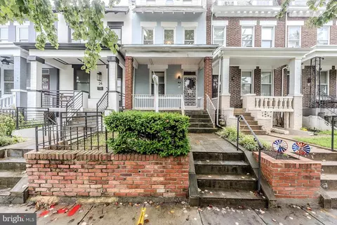 28 16th St SE, Washington, DC 20003 photo 2
