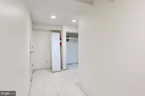 28 16th St SE, Washington, DC 20003 photo 32
