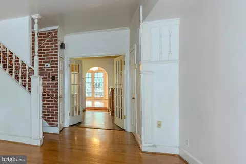 28 16th St SE, Washington, DC 20003 photo 9