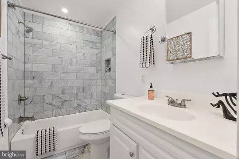 1816 D St NE #2, Washington, DC 20002 photo 18