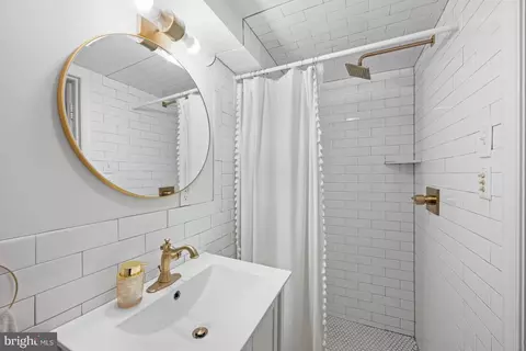 2217 39th St NW, Washington, DC 20007 photo 23