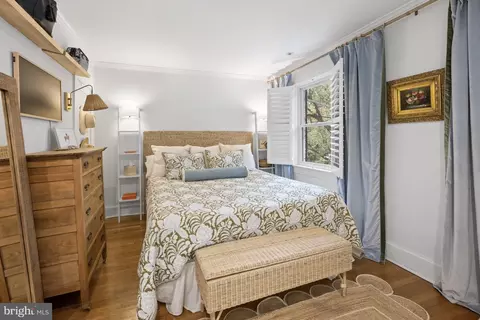 2217 39th St NW, Washington, DC 20007 photo 13