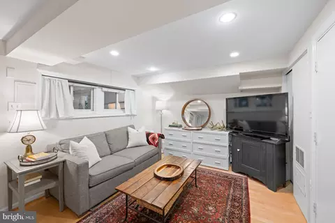 2217 39th St NW, Washington, DC 20007 photo 20