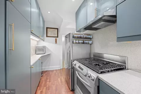 2217 39th St NW, Washington, DC 20007 photo 11