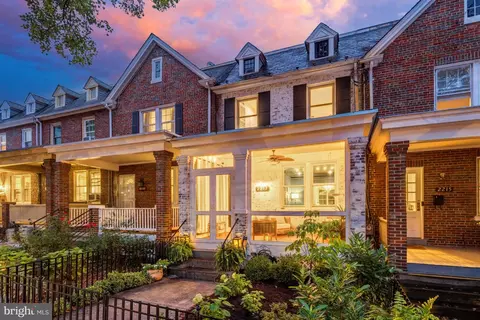 2217 39th St NW, Washington, DC 20007