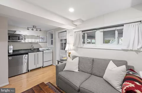 2217 39th St NW, Washington, DC 20007 photo 21