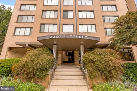 2201 L St NW #418, Washington, DC 20037