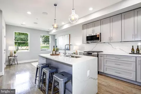 1253 Mount Olivet Rd NE #4, Washington, DC 20002 photo 4