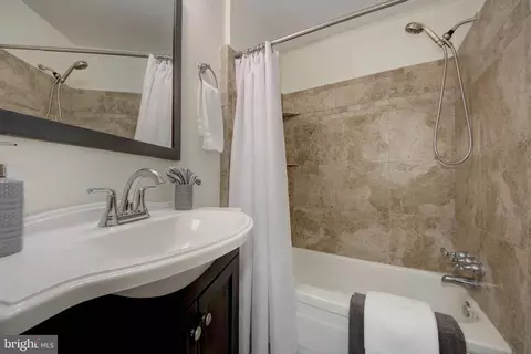 Bath - 213 Warren St NE, Washington, DC 20002 photo 1 of 2