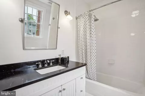 Bath - 1343 G St SE, Washington, DC 20003 photo 2 of 4