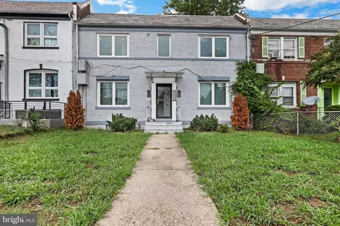 1332 Bryant St NE #3, Washington, DC 20018