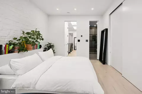 Bedroom - 643 A St SE, Washington, DC 20003 photo 5 of 8