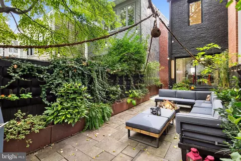 Exterior - 643 A St SE, Washington, DC 20003 photo 5 of 7
