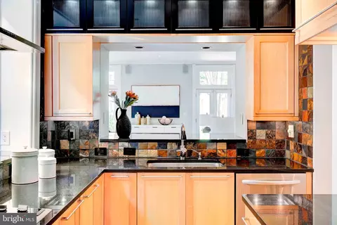 411 11th St SE, Washington, DC 20003 photo 12