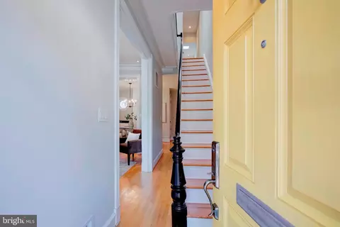 411 11th St SE, Washington, DC 20003 photo 2