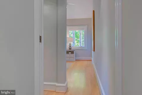 411 11th St SE, Washington, DC 20003 photo 29